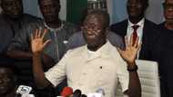 Bidiyon yadda Oshiomhole da dan takararsa suka cashe tare da girgijewa yayin kamfen