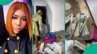 "Rich party": Nigerian lady flaunts souvenirs and cash She received at Lagos wedding, people react