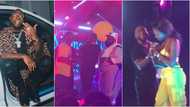 Davido splashes money on fans as he gives two N1m each on stage (video)
