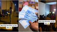 CBN cash wahala: Nigerians organise themselves, observe morning devotion at ATM gallery, video trends
