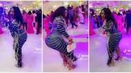 “Can’t Stop Watching”: Curvy Lady in Heels, Tight Dress Whines Waist in Video, Makes Many Lose Focus