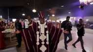 Bride's father in agbada shows off moves to Iyanya's Kukere song, leaves many wedding guests amazed in video