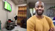 "When you have a child, you will understand": Man hangs his television close to the ceiling, photo goes viral