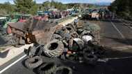 Protesting Spanish farmers block roads near French border