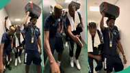 "Bring back the cup": Ola Aina carries big speaker on his head as Super Eagles dance at AFCON