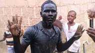 Mutumin da ya shiga kwata sannan ya sha ruwan datti don murnar nasarar Buhari ya mutu