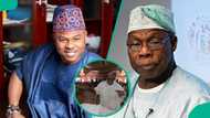 Sweet moment between Yinka Ayefele and Former Nigerian President Chief Olusegun Obasanjo trends