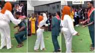 “Why Are You Embarrassing Me?” Nigerian Lady Slaps Her Boyfriend in Video, Rejects Marriage Proposal in Church