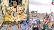 "Disrespect" - Outrage as Portable Zazu pulls off knickers, places bumbum in front of Awolowo’s statue in Osun