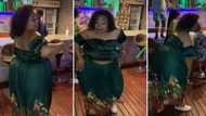 Plus size woman rolls her waist in public, dances with much joy in video, many react