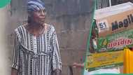 Generous lady gives elderly woman food and wads of cash, she falls to ground