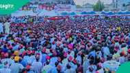 Magoya bayan Kwankwaso sun fusata, sun fara nuna wa Gwamna Abba yatsa a Kano