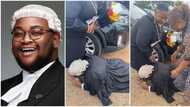 "I'm nothing without you": Lawyer falls down before his mother, cries & appreciates her as he is called to bar