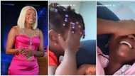 “I gave birth to a comedian”: Funny video as Simi's daughter makes her play hide and seek early in the morning