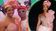 "Wiz neva comot eyes for her body": Fans react to video of Wizkid & Osas Ighodaro at mum's burial