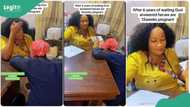 “I am next to testify”: Nigerian lady kneels immediately to sing praise on realising she is pregnant