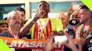 Victor Osimhen sends message to Galatasaray fans after warm welcome in Istanbul