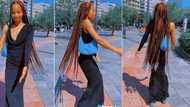 "Shakara too much": Pretty girl with pink lips dances and flips her hair on the road, video goes viral