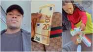 Naira to euro exchange rate: Man shares €200 notes to oyinbo people on the street, many convert it