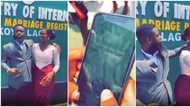 Video shows moment Nigerian man posted 'na mumu dey love' on his WhatsApp status during his wedding