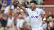 Anderson sparks South Africa slump as England eye series-levelling win