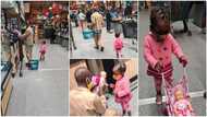 Emotional moment father who could not buy toy for daughter gets surprise money from stranger at supermarket