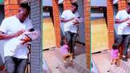 "You are a good father": Man babysits 2 children in absence of his wife, video goes viral on TikTok