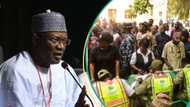 INEC ta dakatar da zaɓen cike gurbin da ake yi a Kano da wasu jihohi 2, ta jero dalilai