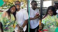 Nigerian man proposes to his girlfriend with beautiful cake, she happily accepts