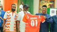 Governor Udom Emmanuel splashes gifts on victorious Akwa United players, coaches