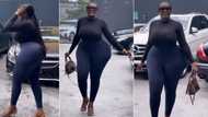 "See problem": Thick black lady with fine shape catwalks on road, video causes buzz