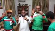 Davido hangs out with Bukola Saraki two days to 2019 elections (photo)