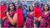 "The boy is heavy": Wife forcefully gives baby to her husband, insists he too should carry him in viral video