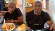 Lil Win treats Nigerian actor Charles Awurum to Ghana Jollof, clears plate: "Talk Truth oga"