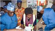 2023 Elections: Obasanjo casts his votes, gives scorecard on use of BVAS