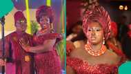 Photographer groom leaves guests smiling after what he did during his wedding ceremony, video trends