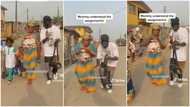 "Amapiano don carry her go": Nigerian mother with baby on her back dances, shows cool moves in video