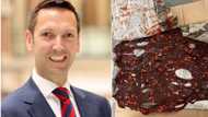 "This food sweet well well": Oyinbo man who tasted kilishi in Nigeria asks friends to send more