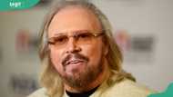 Tout savoir sur Barry Gibb : biographie de l'icône des Bee Gees