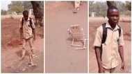 Nigerians applaud secondary school boy who created robot out of wood (video)