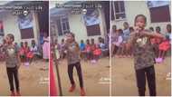 "The way I was scared": Nigerian girl handles mic, raps Cardi B's Money like it's hers, video trends