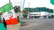 Breaking: Tension as rioters storm PDP headquarters, police fire teargas, viral videos emerge