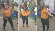 "Whose mummy is this?" Woman vibes to old Particula song, seizes crowd's attention during party