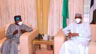 Labari Cikin Hotuna: Jagoran Jam'iyyar APC Bola Tinubu ya dira Fadar Shugaba Buhari Aso Villa