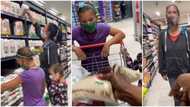 Man meets woman at store trying to get maize for her kids, gives her open cheque to take anything