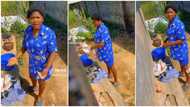 Video shows moment man caught his girlfriend stealing his money while washing his clothes, causes stir