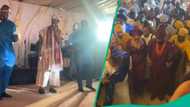 Chivido: Video of King Sunny Ade performing at Davido's wedding trends, OBO prostrates for veteran