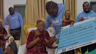 "Naturally she can cry": Isbae U gifts Tola Oladokun foodstuff, N200k, actress stirs emotions