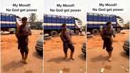 He wants to go abroad: Reactions as mechanic drops spanners & tools, breaks into wild dance in stunning video