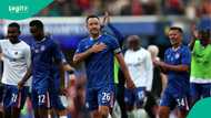 Liverpool legends defeat Chelsea again as Mikel suffers injury, Babayaro subbed in